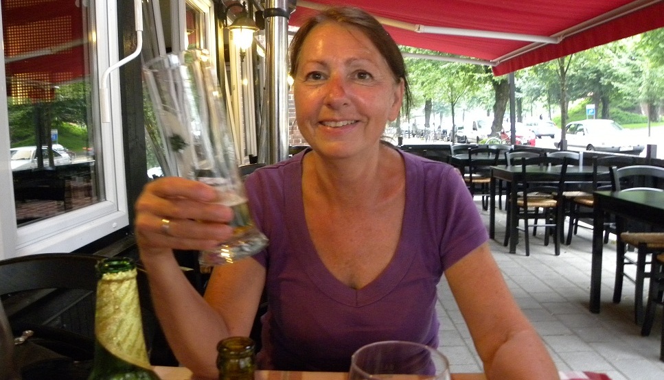 Karin med øl